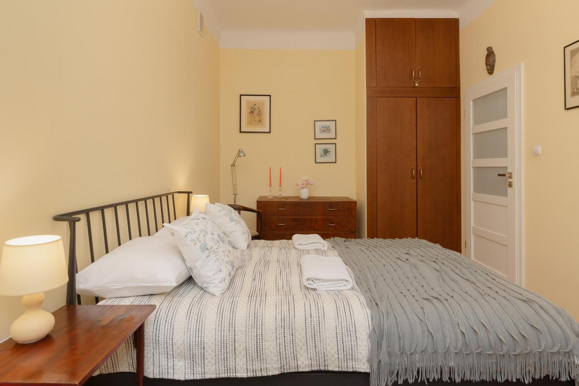 Warsaw New Town Square Apartment For 5 Guests By Noclegi Renters Dış mekan fotoğraf